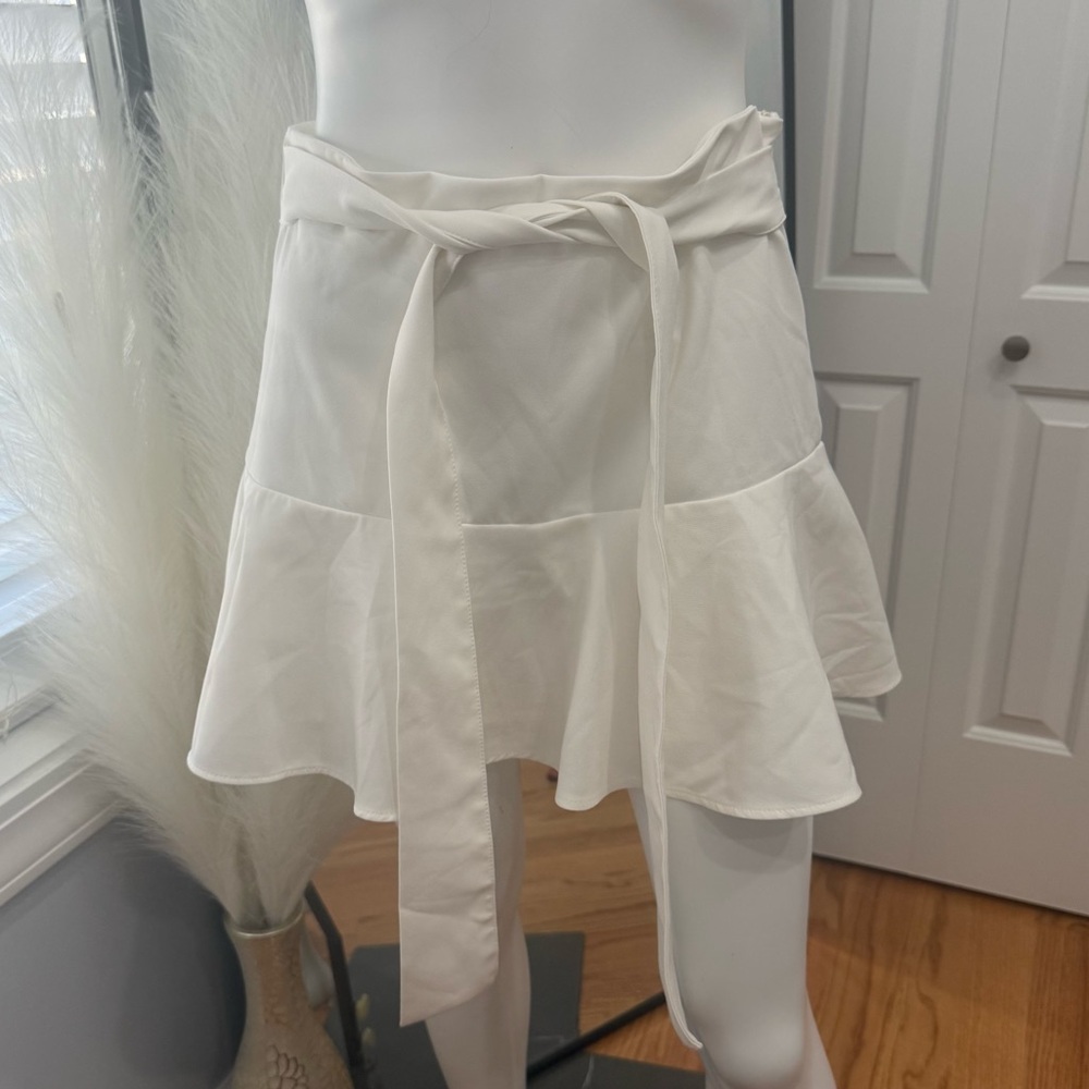Zara White Mini Skirt with Tie Detail